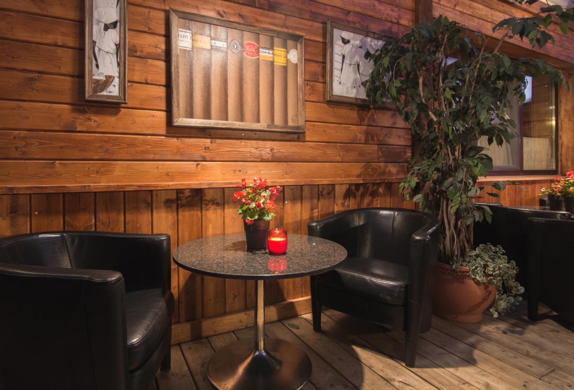 Agate Hotel Ozolnieki Zewnętrze zdjęcie